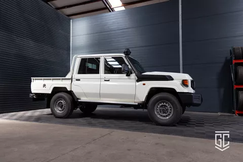 Toyota Land Cruiser GDJ79 Double Cab E A/T