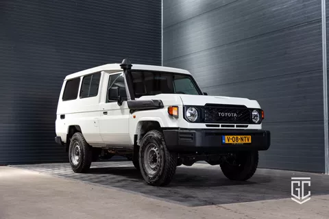 Toyota Land Cruiser GRJ78 M/T
