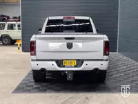 Dodge Ram 1500 5.7 V8 4x4 Quad Cab 6'4 Foto