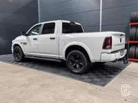 Dodge Ram 1500 5.7 V8 4x4 Quad Cab 6'4 Foto