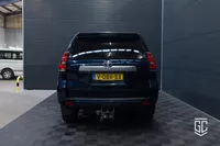 Toyota Land Cruiser 2.8 D-4D-F Challenger Window Van Foto