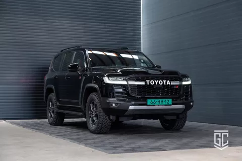 Toyota Land Cruiser 300 3.5 V6 TT GR Sport Toyota Land Cruiser 300 3.5 V6 TT GR Sport