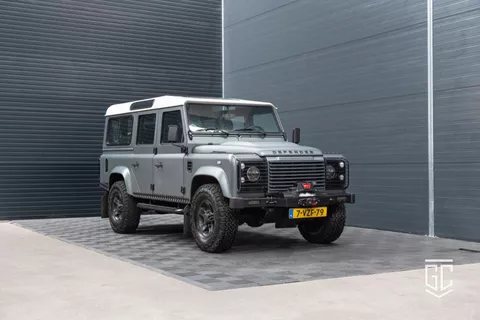 Land Rover Defender 2.2 D HT 110&quot; SE (luchtvering, WARN, alcantara, etc.)